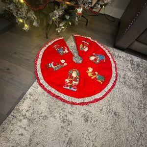 Vintage Quilted Santa Tree Skirt – Handmade/Reversible